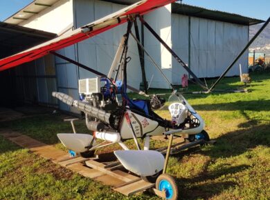 Deltaplano Polaris Skin con motore Rotax 582 – Pronto al volo